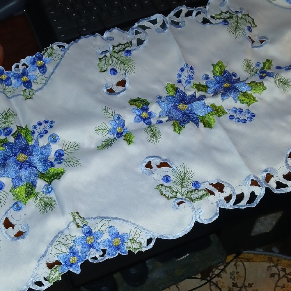 Elegant Blue and Green Floral Table Runner